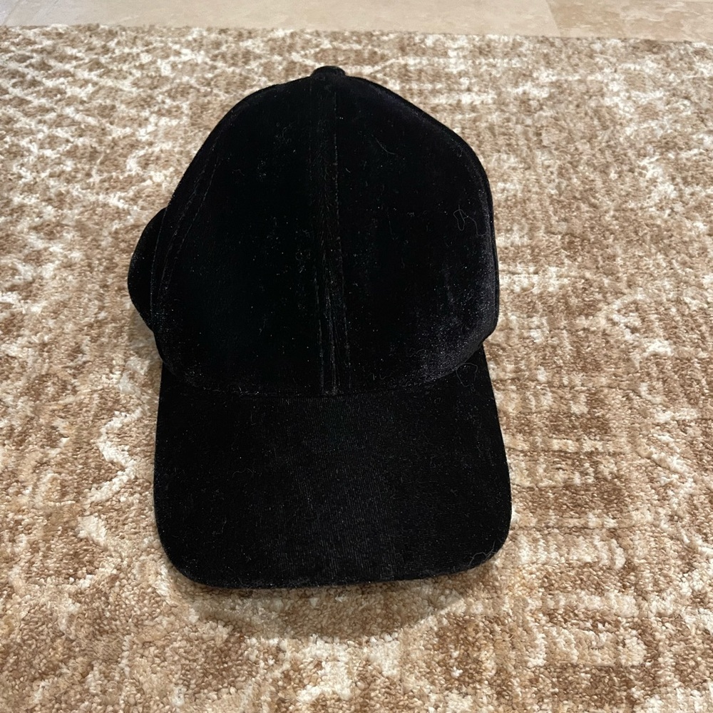 COPY - Echo Black Velvet Women’s Cap
